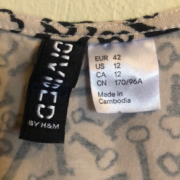 🔑 Key Print Bodycon Dress 🔑 - Picture 6 of 6